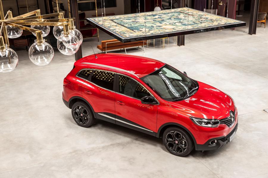  Renault Kadjar Hypnotic 2016 года  (фото 19 из 22)